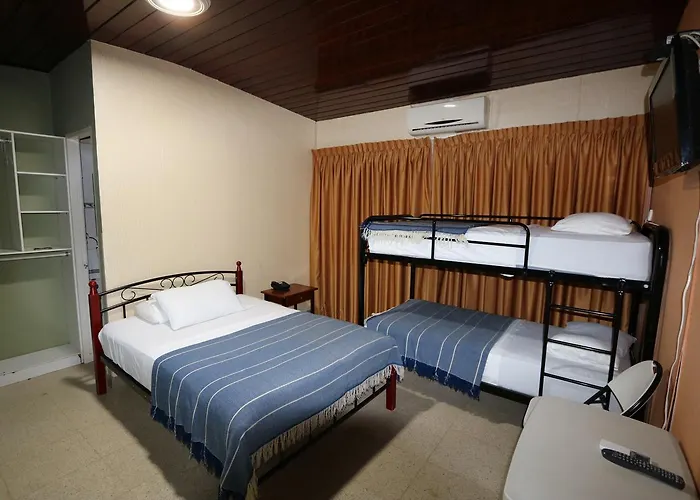 Hostal Cocos Inn